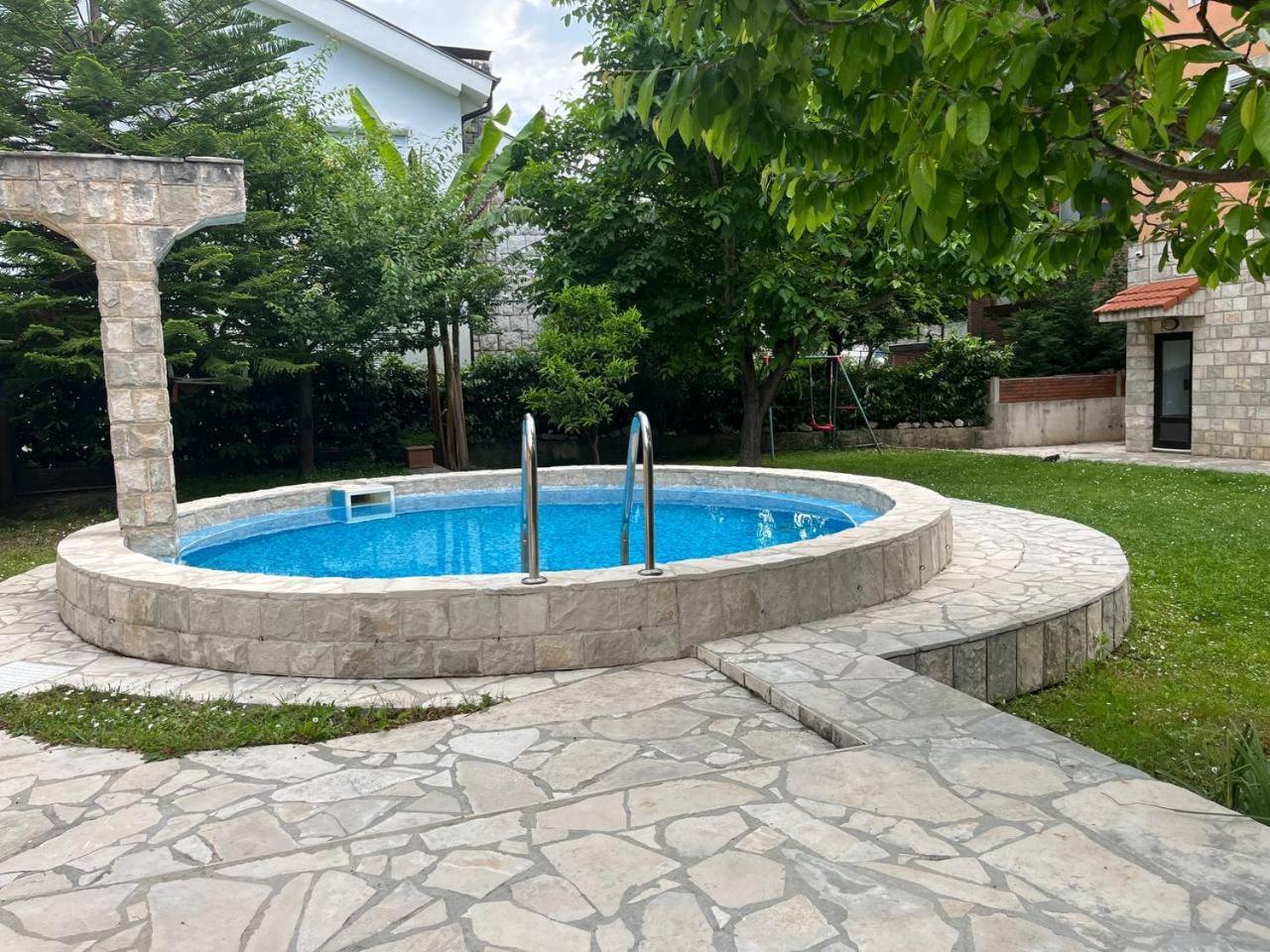 Apartments Apple Cat Montenegro Ko Биела Экстерьер фото